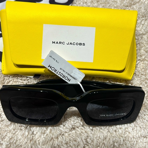 Marc Jacobs 50mm Black Rectangular Sunglasses ?️ main image 14